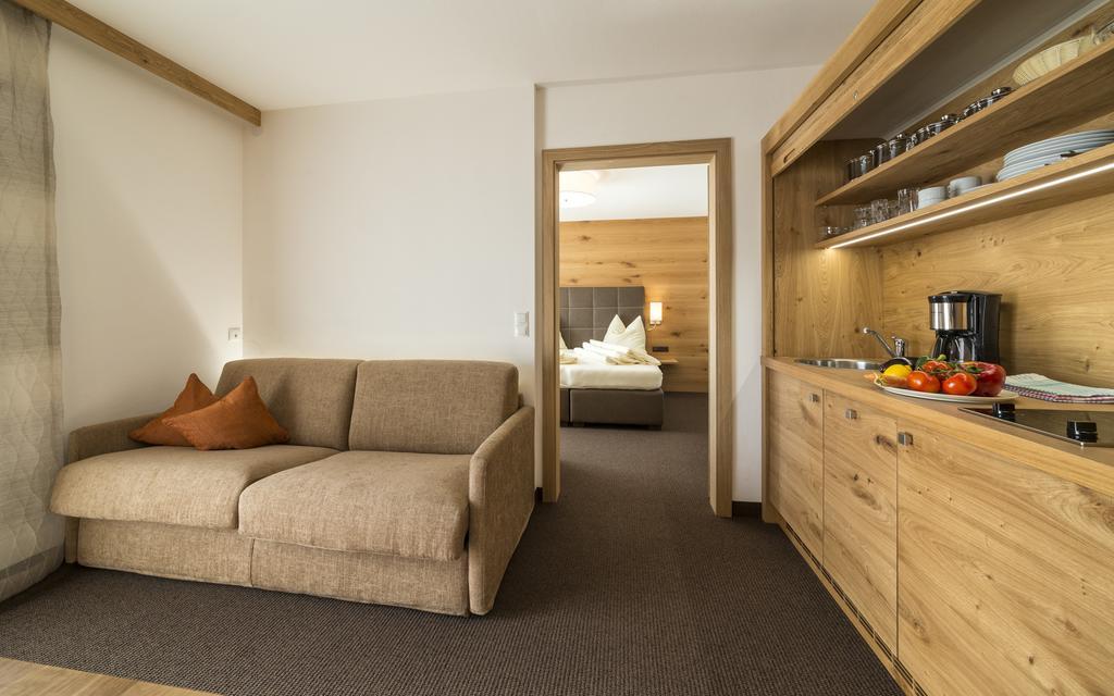 Mittendorf Klimaresidence Schenna Ruang foto