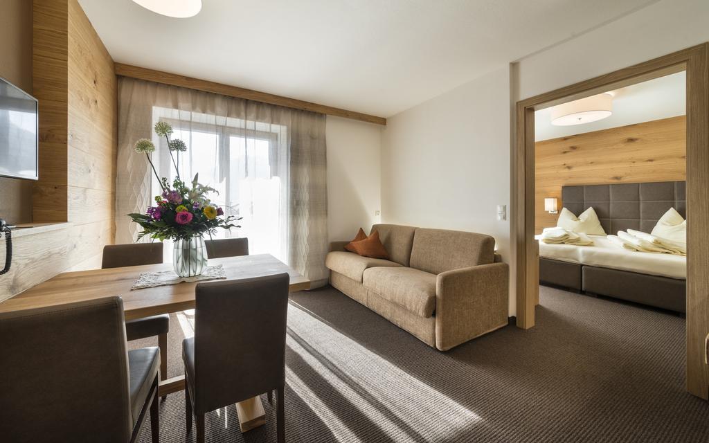 Mittendorf Klimaresidence Schenna Ruang foto