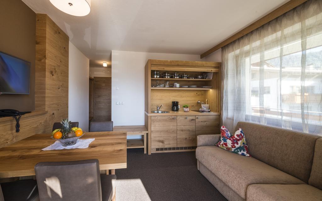 Mittendorf Klimaresidence Schenna Ruang foto