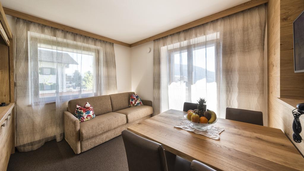 Mittendorf Klimaresidence Schenna Ruang foto